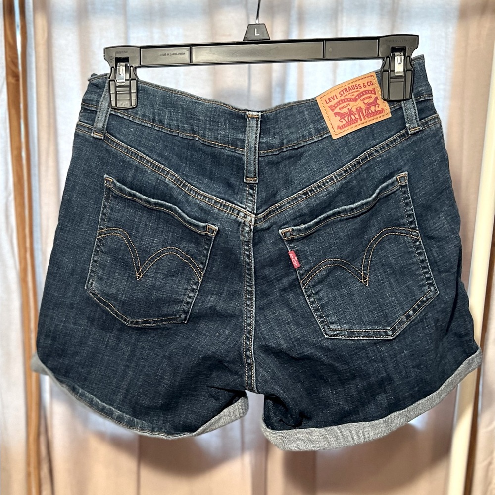 LEVI’S High Rise Shorts